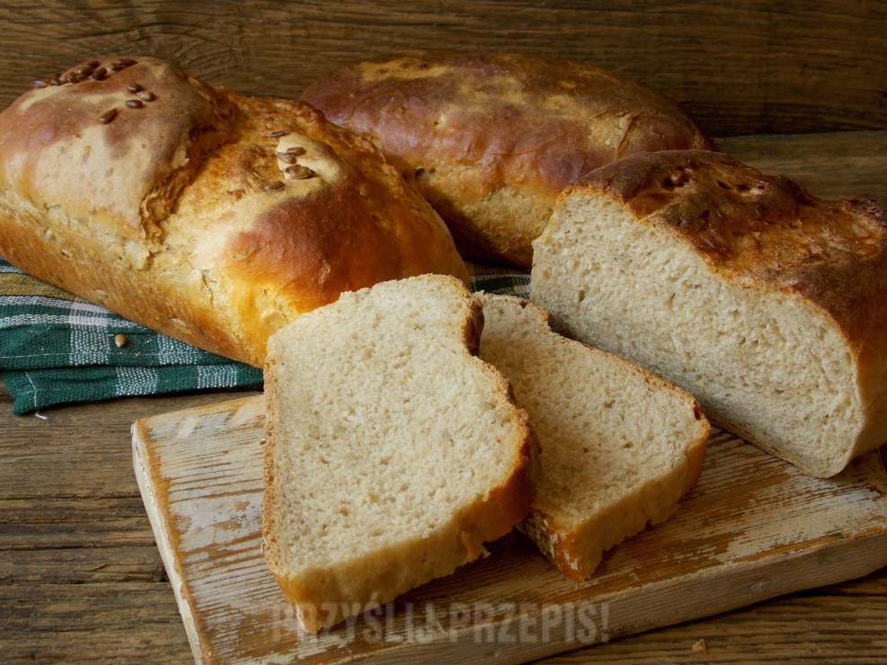 Chleb żytni na zakwasie i serwatce