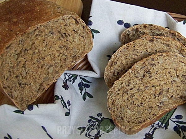 Żytni chleb musztardowy na drożdżach 