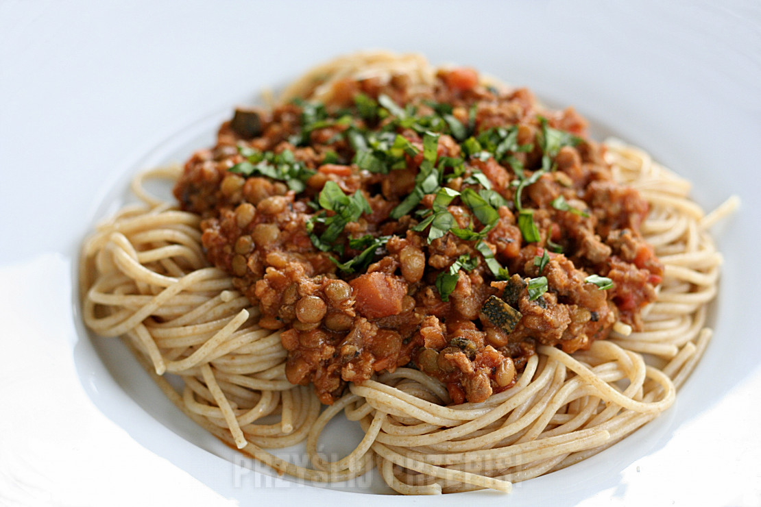 Spaghetti bolognese z zieloną soczewicą
