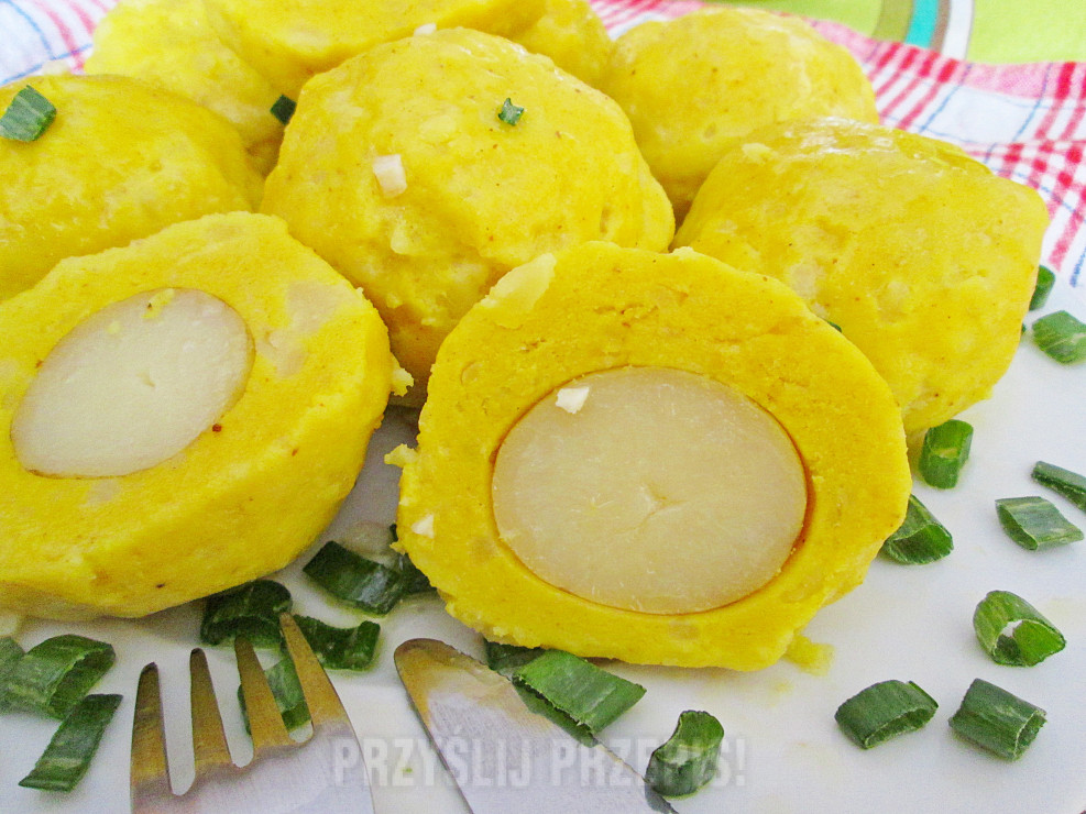Kluski ziemniaczano-kukurydziane z młodymi ziemniakami