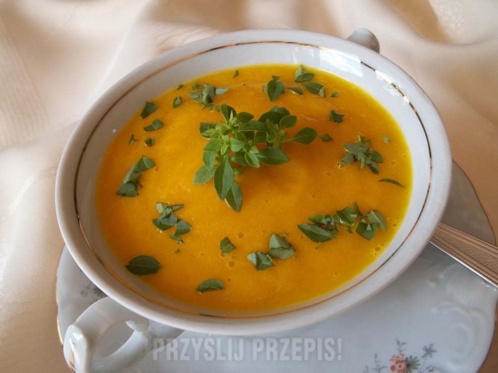 słoneczna zupa - krem z żółtych pomidorów 
