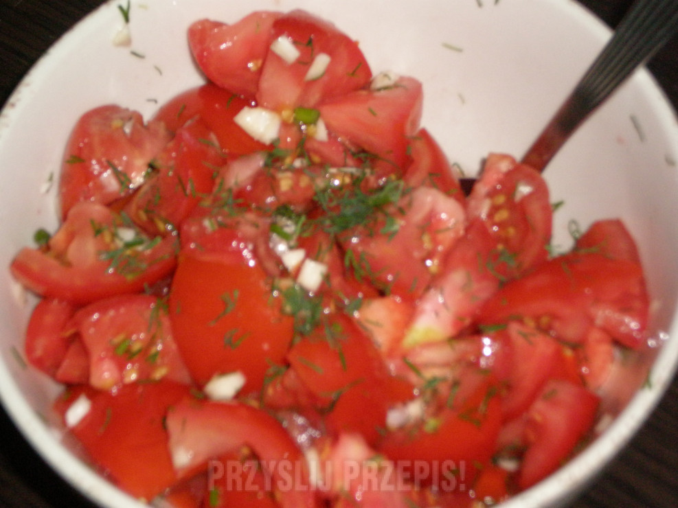 pomidory z czosnkiem