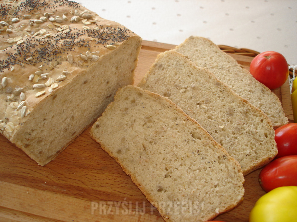 Chleb mieszany z dodatkami