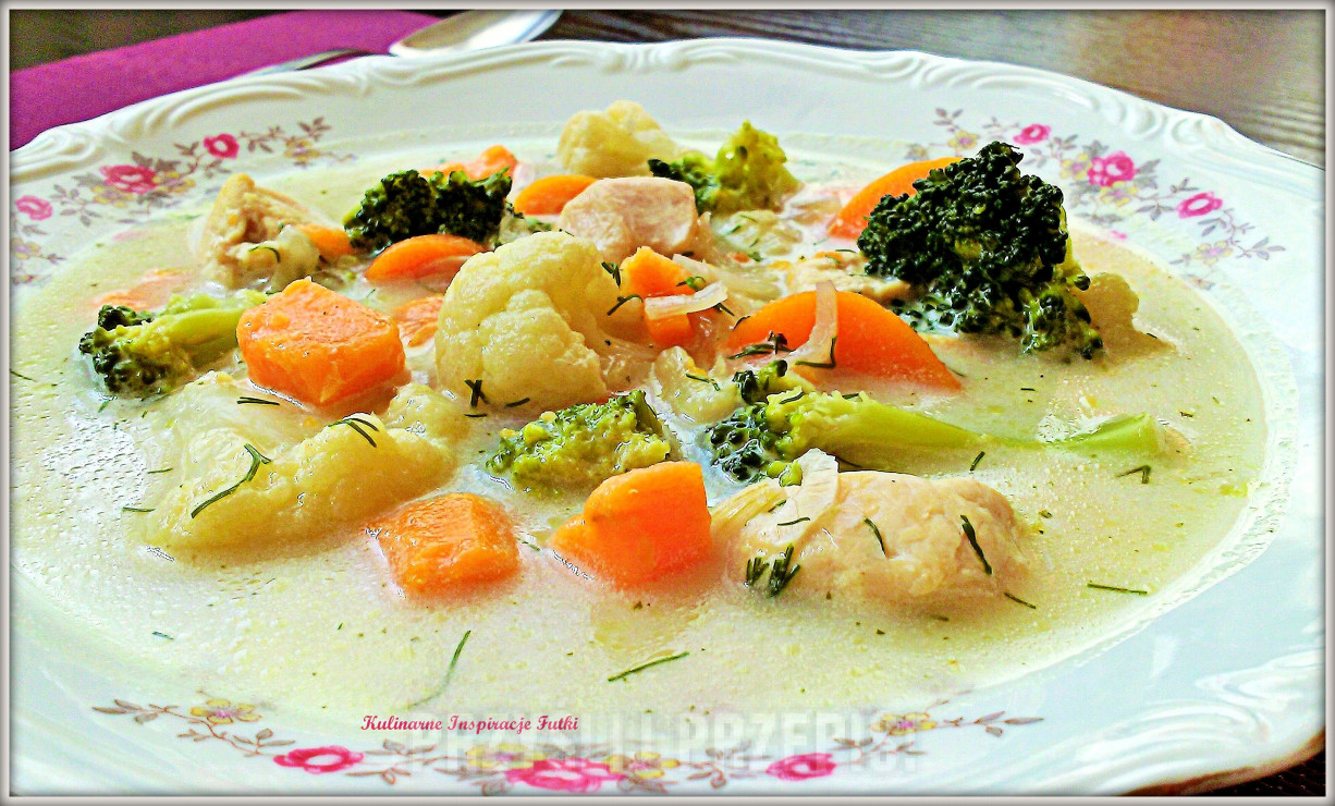 Zupa warzywna z batatami i kurczakiem