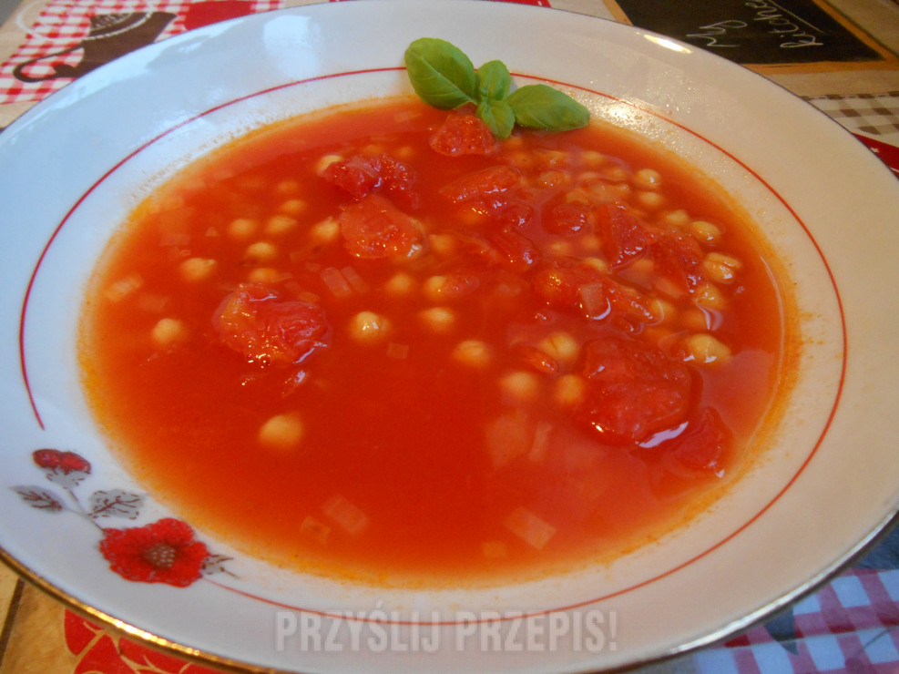 Zupa pomidorowa z cieciorką