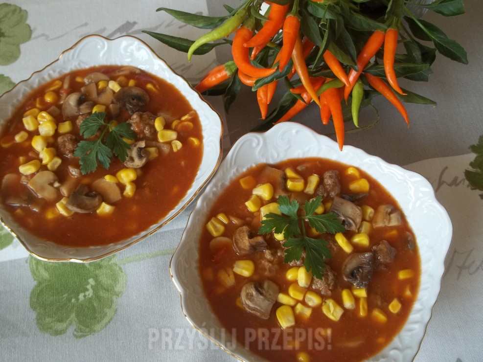 "Meksykanka" - zupa pomidorowo-pieczarkowa