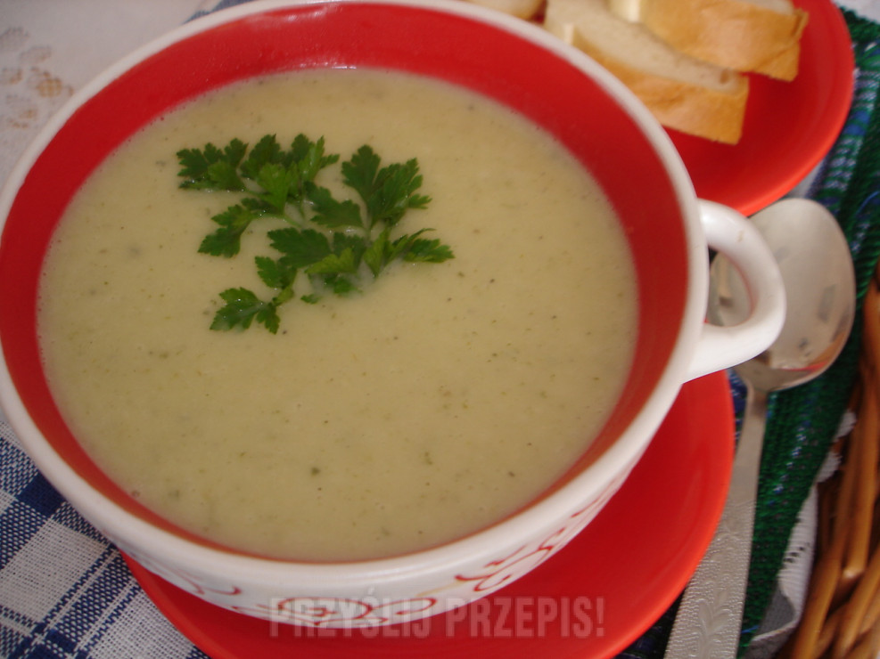 Zupa-krem z cukinii z ziołami