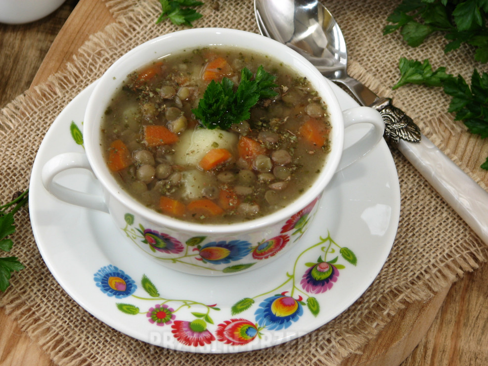 Zupa z zielonej soczewicy