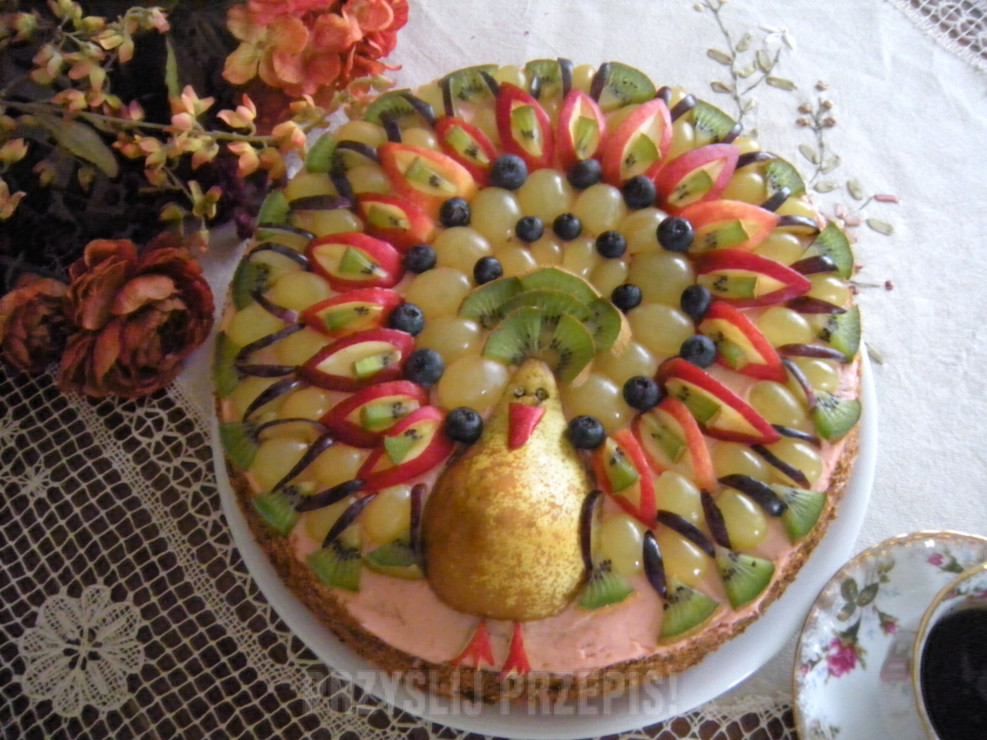Rajski ptak - tort imieninowy z owocami