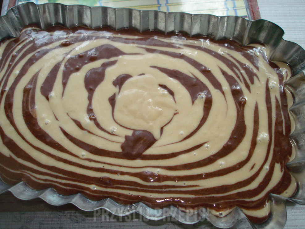 Ciasto w formie do pieczenia