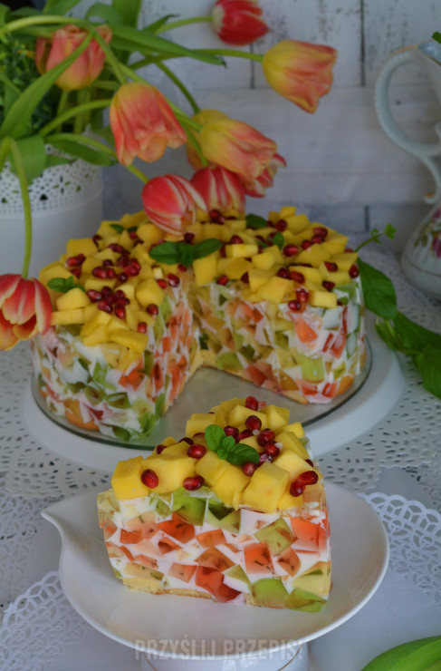 Kryształowy torcik z mango i granatem
