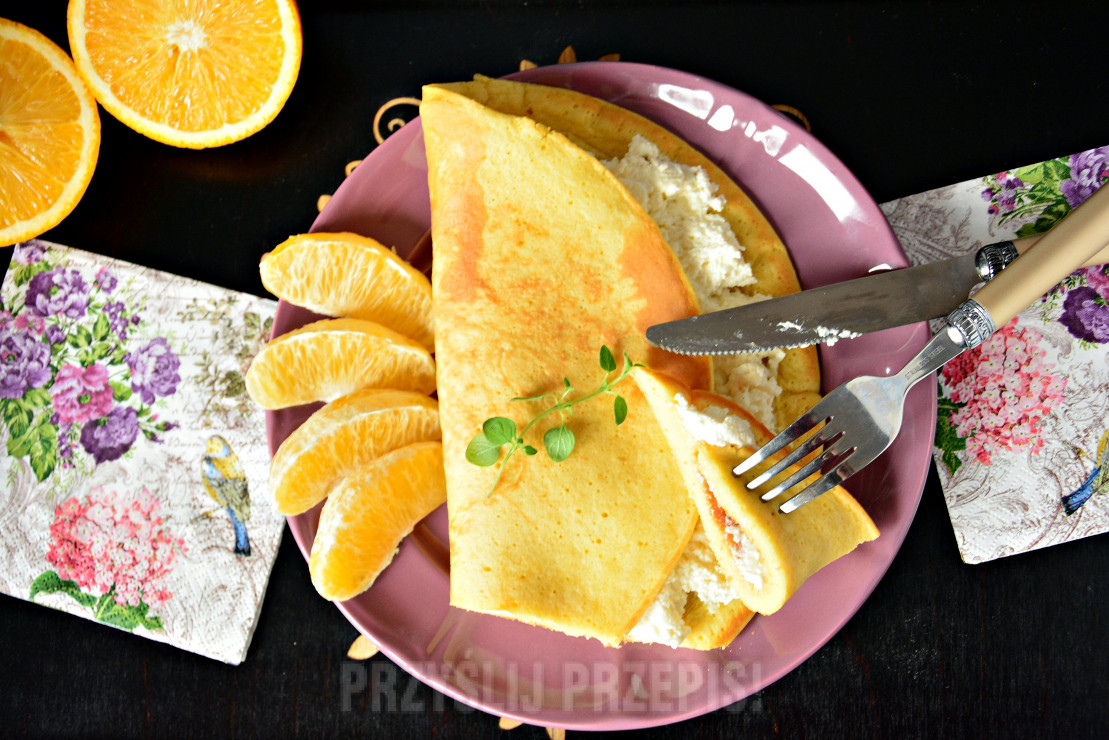 Omlet pomarańczowy z pomarańczowym serkiem