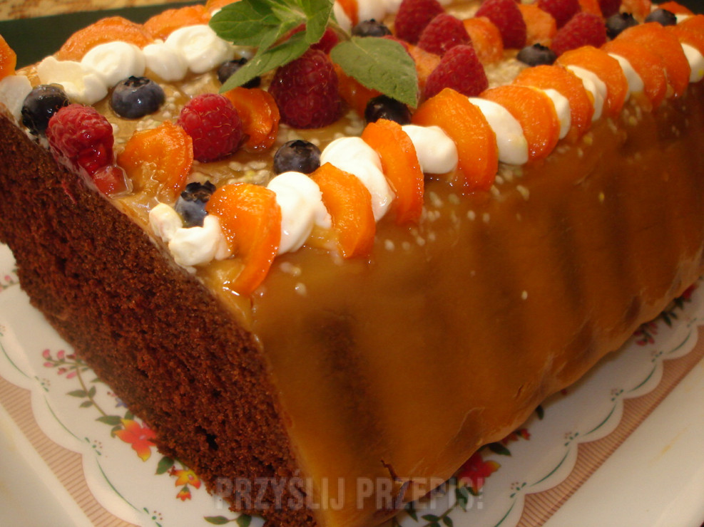 Ciasto marchewkowe w polewie pomarańczowej