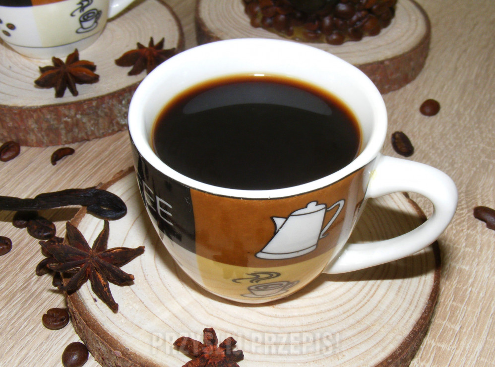 Mała czarna kawa z anyżem i wanilią
