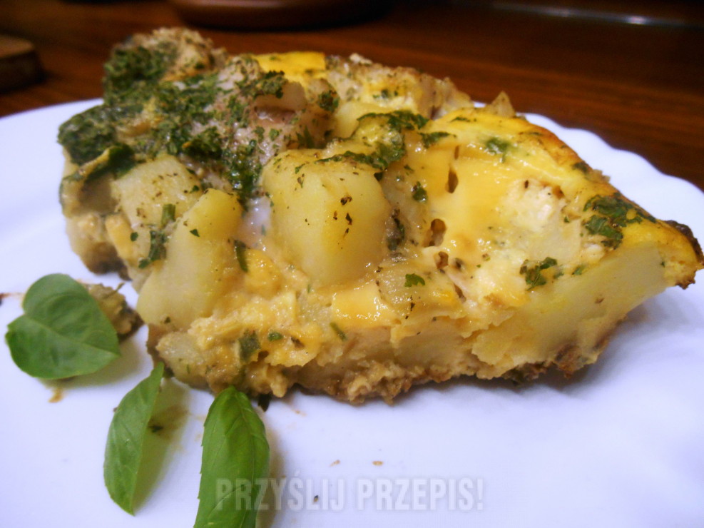 Omlet z ziemniakami i rybą