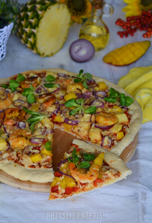 Wiosenna pizza z krewetkami i mango