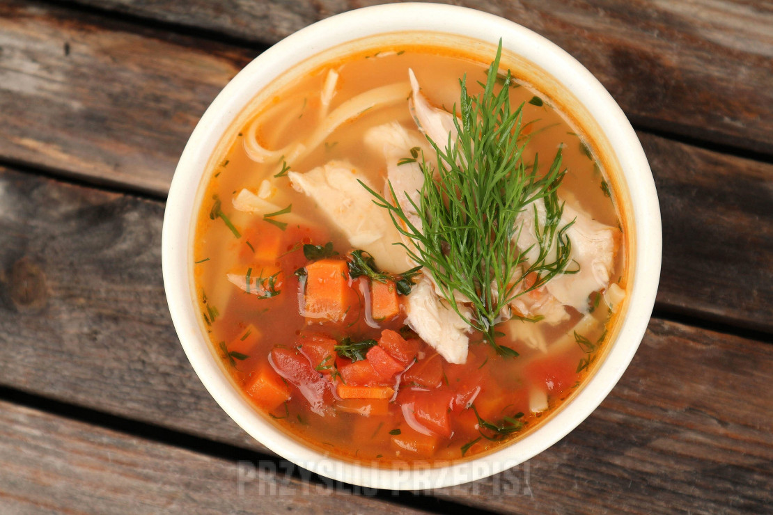 Zeama – mołdawska zupa z kurczaka