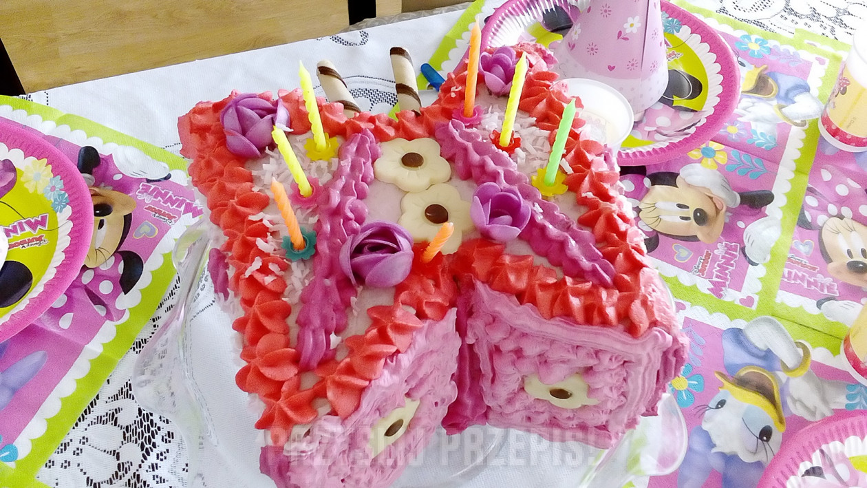 Tort różowy motyl