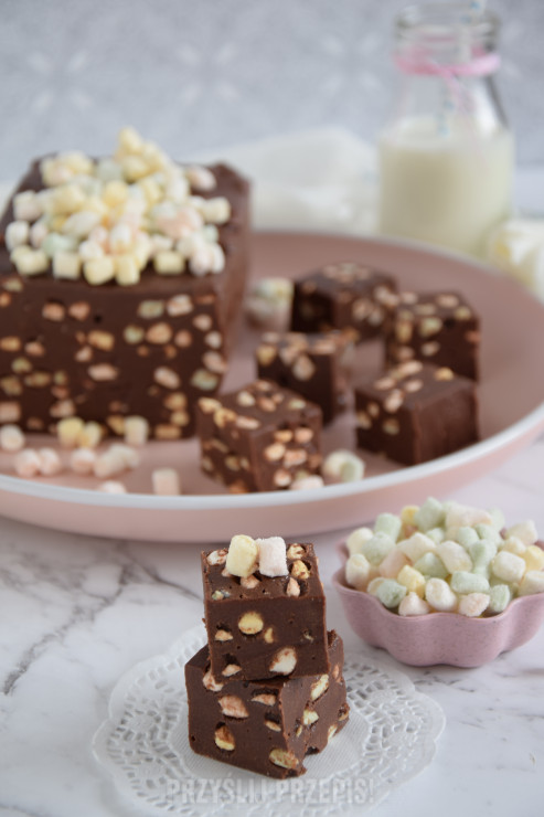 Blok kakaowy z piankami marshmallow