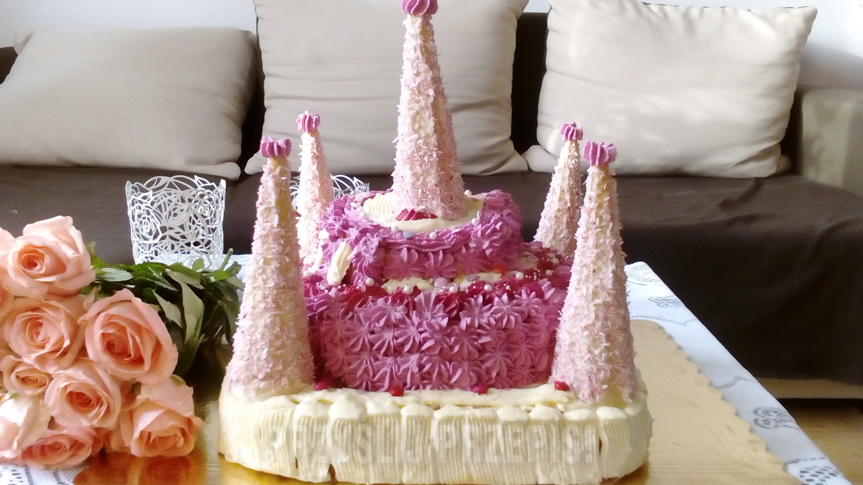 Urodzinowy Tort Zamek