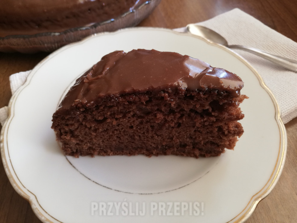 Ciasto czekoladowe z polewa krówkowo-czekoladową