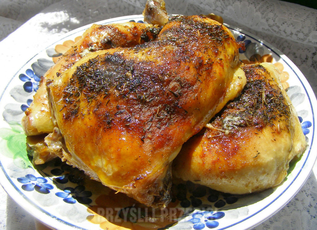 Udka kurczaka pieczone z tymiankiem w piekarniku