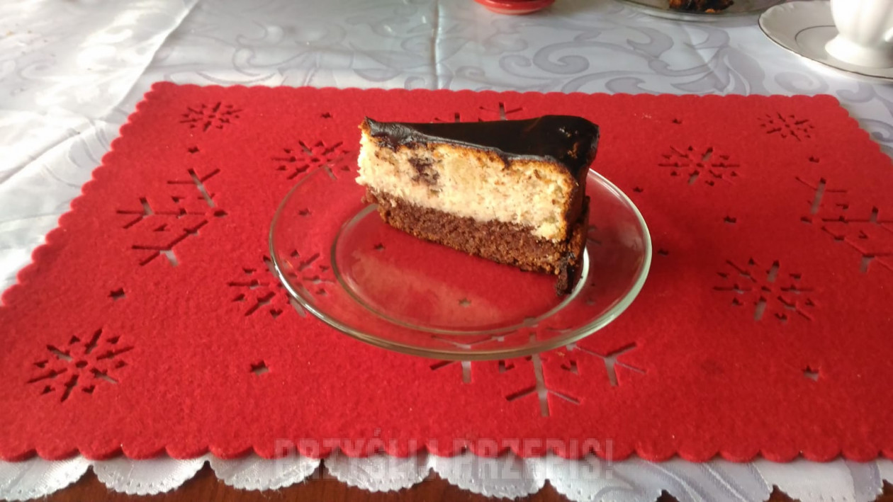 Tort orzechowo-migdałowy