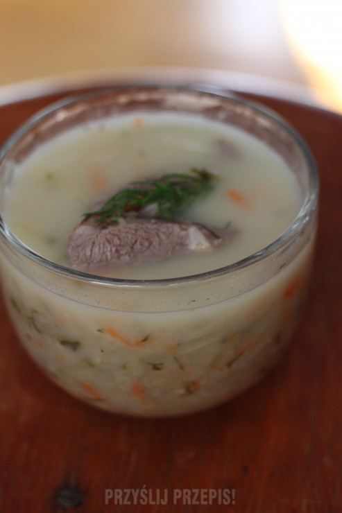 zupa z polędwicą z sarny