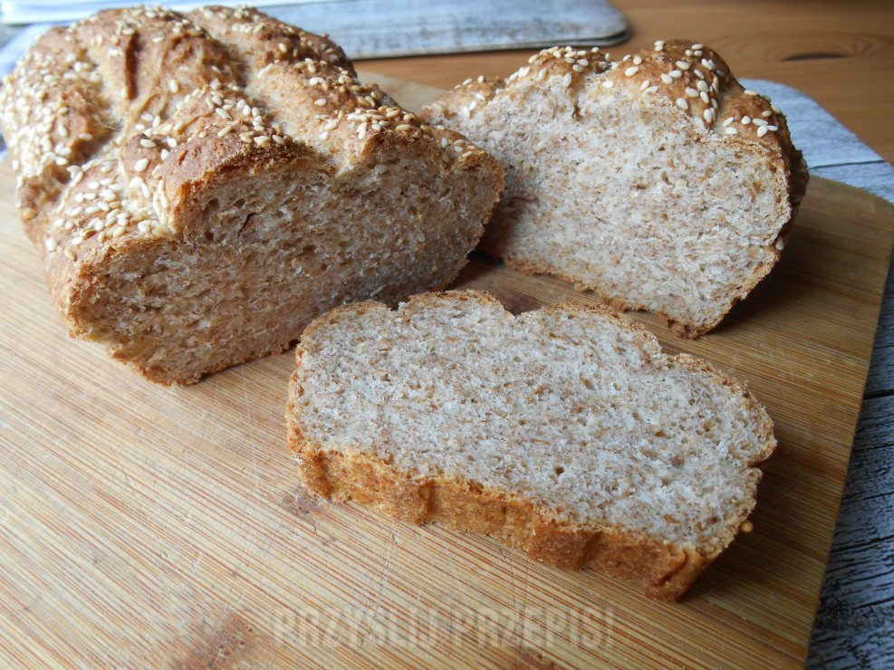 Chleb mieszany razowy z sezamem na suszonych drożdżach
