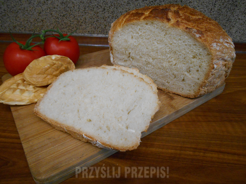 Chleb pszenny na drożdżach (z garnka)