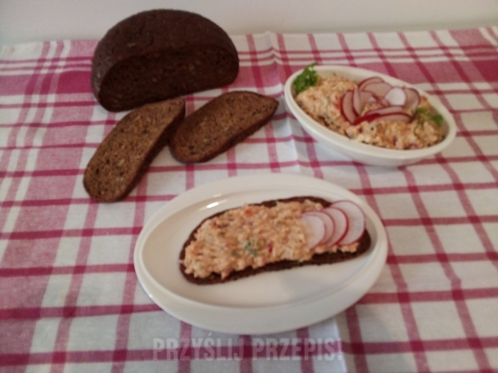 Pasta twarogowa z sardynkami i anchois