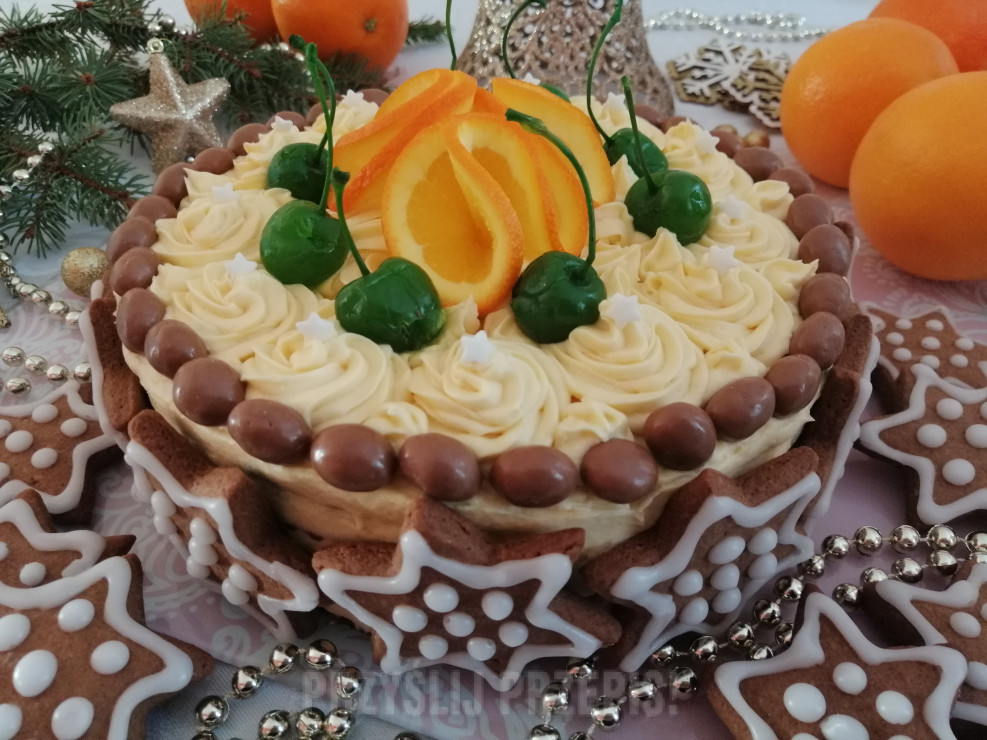 Tort korzenno - miodowy z kremem pomarańczowym