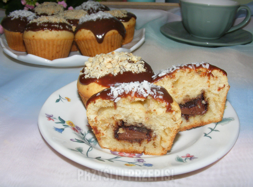 Muffinki (babeczki) z kremem czekoladowym