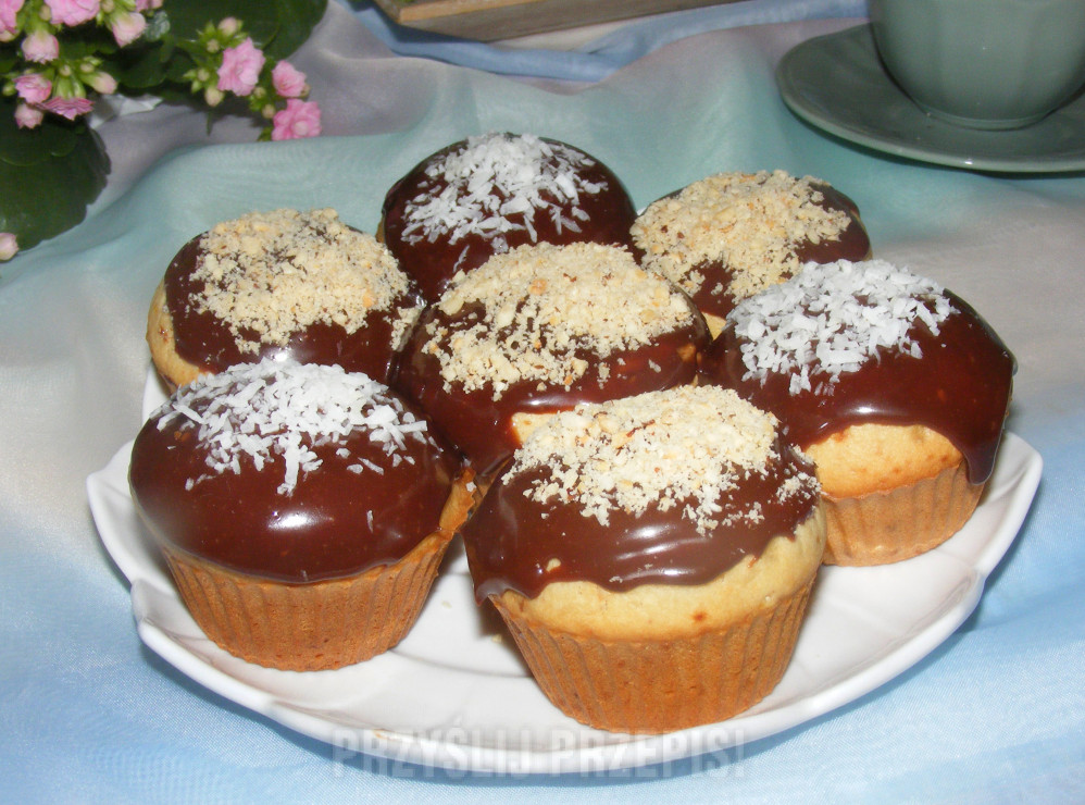 Muffinki (babeczki) z kremem czekoladowym