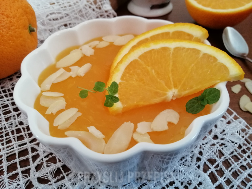 Kisiel pomarańczowy z kawałkami owocu