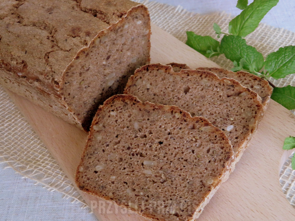 Chleb razowy żytnio-orkiszowy na zakwasie