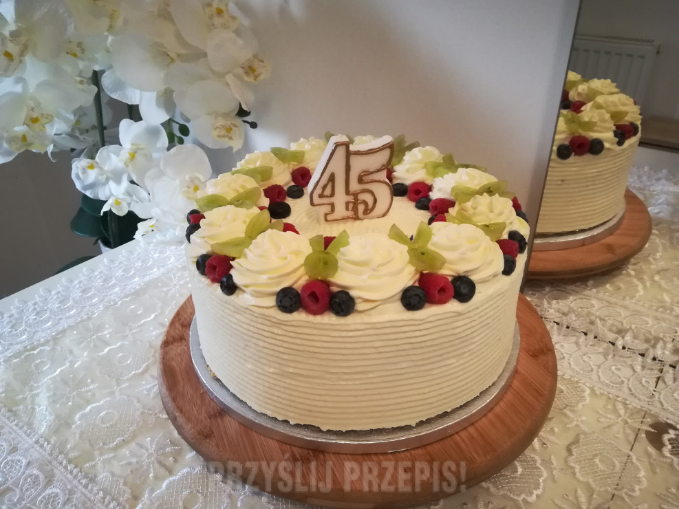 Tort urodzinowy na 45 lat
