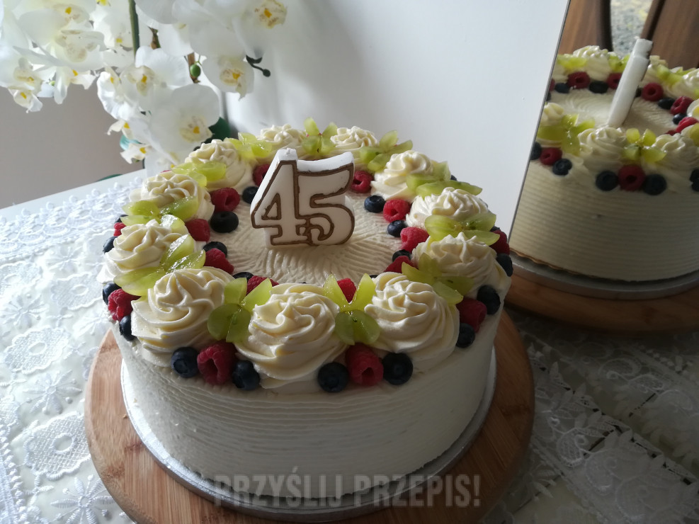 Tort urodzinowy na 45 lat
