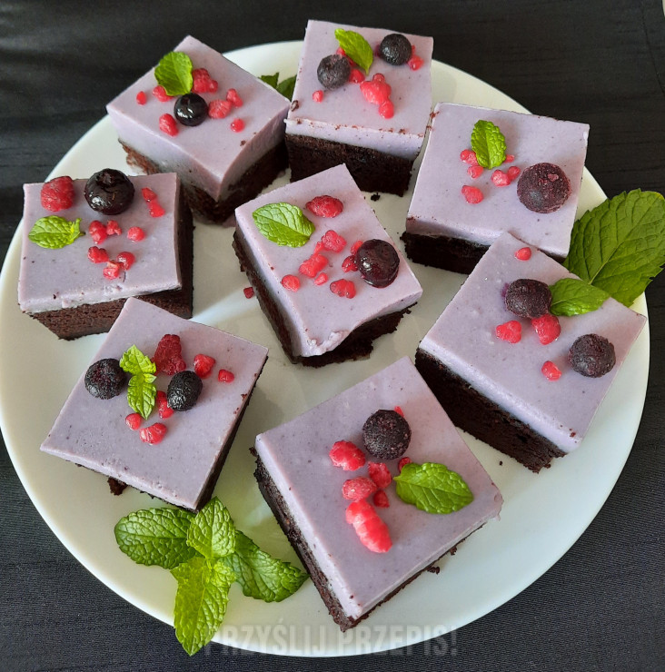 czekoladowo- jagodowe