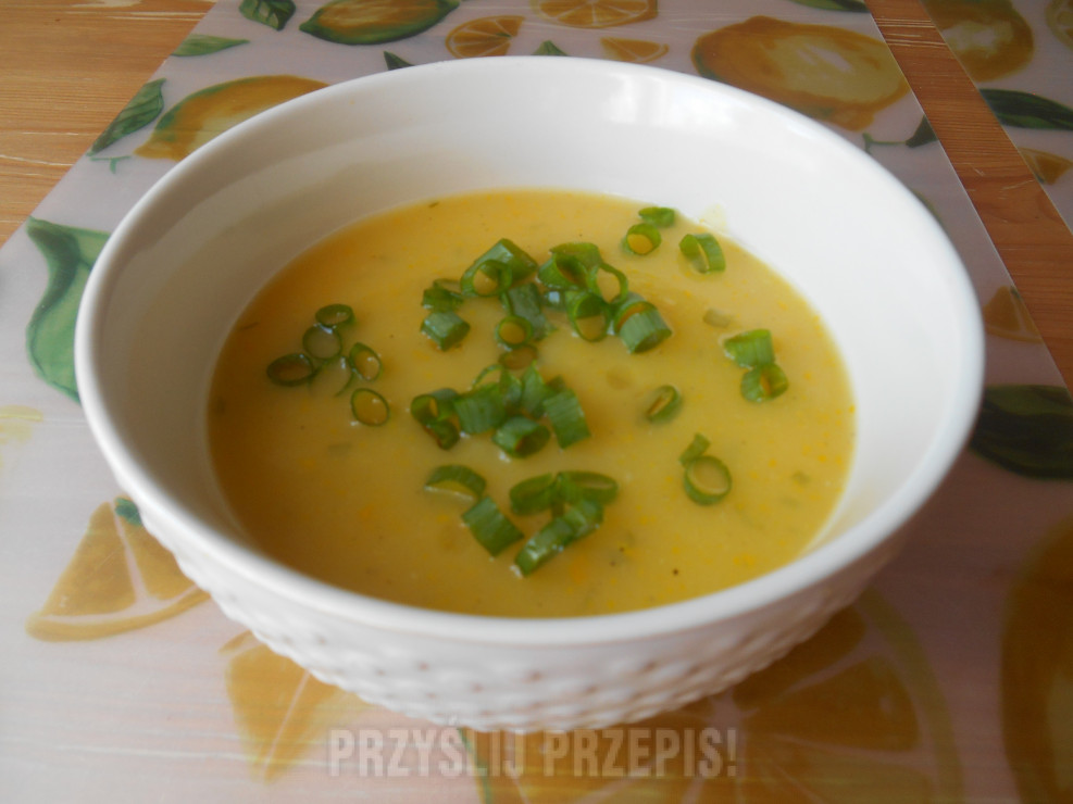 Zupa krem z żółtej cukinii