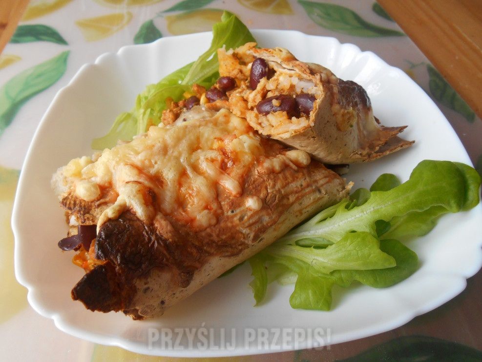 Zapiekane burrito z mięsem mielonym