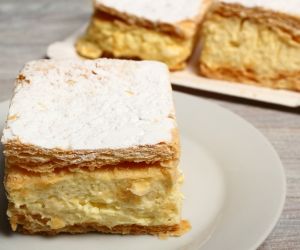 kremówka z ciasta francuskiego